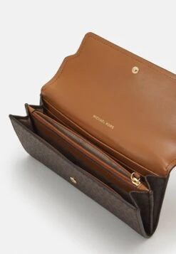 MICHAEL Michael Kors HAMILTON LEGACY CARRYALL WALLET - Geldbörse - Brown/acorn -Michael Kors Geschaft 02a023defa814e8dbdbc83c13aab5334