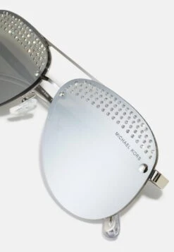 Michael Kors EAST SIDE - Sonnenbrille - Shiny Silver -Michael Kors Geschaft 07ef310c77c748bbba9b233e0189ec40
