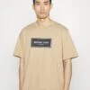 Michael Kors FLAGSHIP LOGO TEE - T-Shirt Print - Khaki