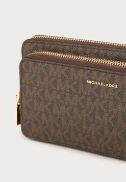 MICHAEL Michael Kors JET SET CONTINENTAL - Cross Body Bag - Brown -Michael Kors Geschaft 0bb80e5458ec4cdca419a29535dd9e91