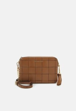 MICHAEL Michael Kors JET SET CAMERA BAG - Umhängetasche - Luggage -Michael Kors Geschaft 0bc87ff5d8894aa481961840d19394e3 1