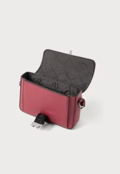 Michael Kors AVIATOR XBODY - Cross Body Bag - Mulberry -Michael Kors Geschaft 102fd792526b465b87851bbd06c02f65