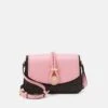 MICHAEL Michael Kors LEA FLAP XBODY - Umhängetasche - Shell Pink -Michael Kors Geschaft 132e3bf7b1d04eab87ccefb2c90f8e6e