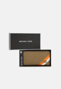 Michael Kors TECH ZIP AROUND UNISEX - Geldbörse - Apricot -Michael Kors Geschaft 1dcbda9e7d9b4c20a8b135014a0a6856