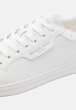 Michael Kors KEATING LACE UP - Trainers - Optic White -Michael Kors Geschaft 20cdcd7d71cd44a181c659d0c6938672