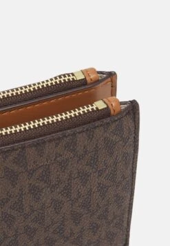 MICHAEL Michael Kors JET SET WRISTLET - Geldbörse - Brown 11 MICHAEL Michael Kors JET SET WRISTLET - Geldbörse - Brown -Michael Kors Geschaft 23addcb4447640adad5b7859d0bd8bcd