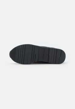 MICHAEL Michael Kors ALLIE STRIDE - Slipper - Black 13 MICHAEL Michael Kors ALLIE STRIDE - Slipper - Black -Michael Kors Geschaft 23f86881397641e397f385eca7b58f35