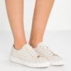 MICHAEL Michael Kors KEATON LACE UP - Sneaker Low - Vanilla -Michael Kors Geschaft 28d9b75dbdf342b0a980b9ff78ca0478