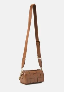 MICHAEL Michael Kors JET SET BARREL XBODY - Umhängetasche - Luggage -Michael Kors Geschaft 2b39d6ffbe924b33a9ce9a6f330a539d