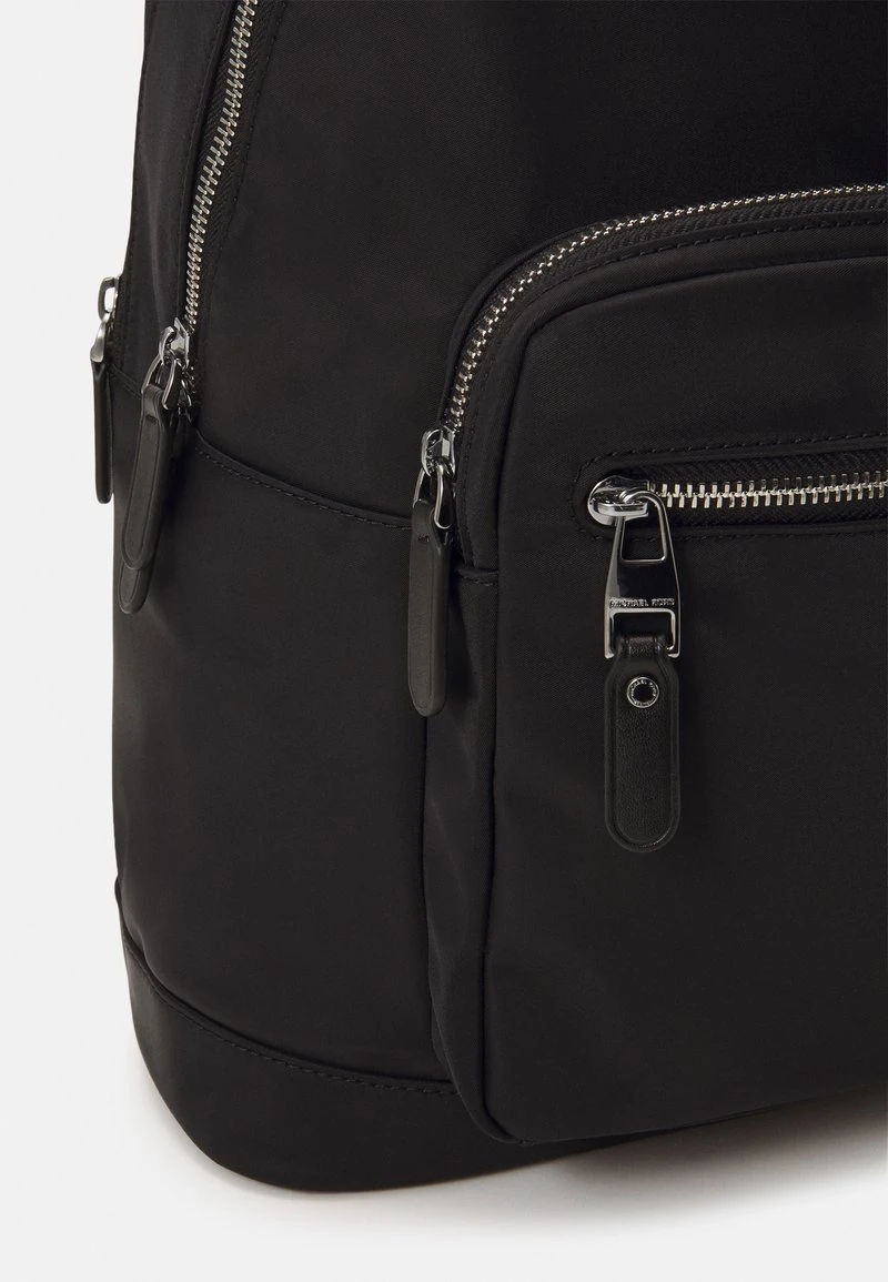 Michael Kors COMMUTER UNISEX - Tagesrucksack - Black 6 Michael Kors COMMUTER UNISEX - Tagesrucksack - Black – Bild 4