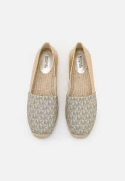 MICHAEL Michael Kors KENDRICK SLIP ON - Espadrille - Pale Gold 12 MICHAEL Michael Kors KENDRICK SLIP ON - Espadrille - Pale Gold -Michael Kors Geschaft 2ff1d86c2fc246948d8e37671fff7fe1