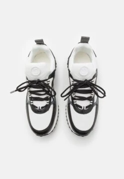 Michael Kors THEO SPORT TRAINER - Sneaker Low - White/black -Michael Kors Geschaft 30610f2fab124010871c948687bab7f3