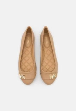 MICHAEL Michael Kors JILLY BALLET - Klassischer Ballerina - Camel 12 MICHAEL Michael Kors JILLY BALLET - Klassischer Ballerina - Camel -Michael Kors Geschaft 364490fc28514ba0b7e1b5e0f4fa8af1