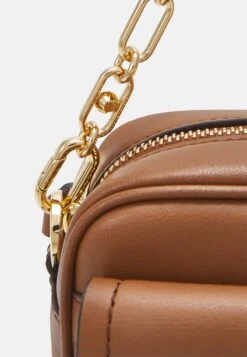 MICHAEL Michael Kors PARKER SWAG CAMERA XBODY - Umhängetasche - Brown -Michael Kors Geschaft 36c4217f7e954335a50ff53c5a2f6f48