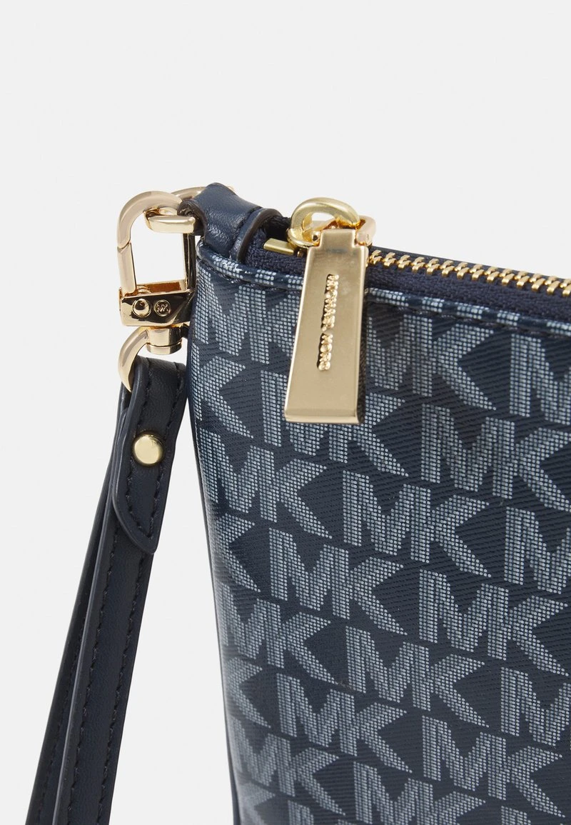MICHAEL Michael Kors JET SET CHARM - Clutch - Navy 6 MICHAEL Michael Kors JET SET CHARM - Clutch - Navy – Bild 4