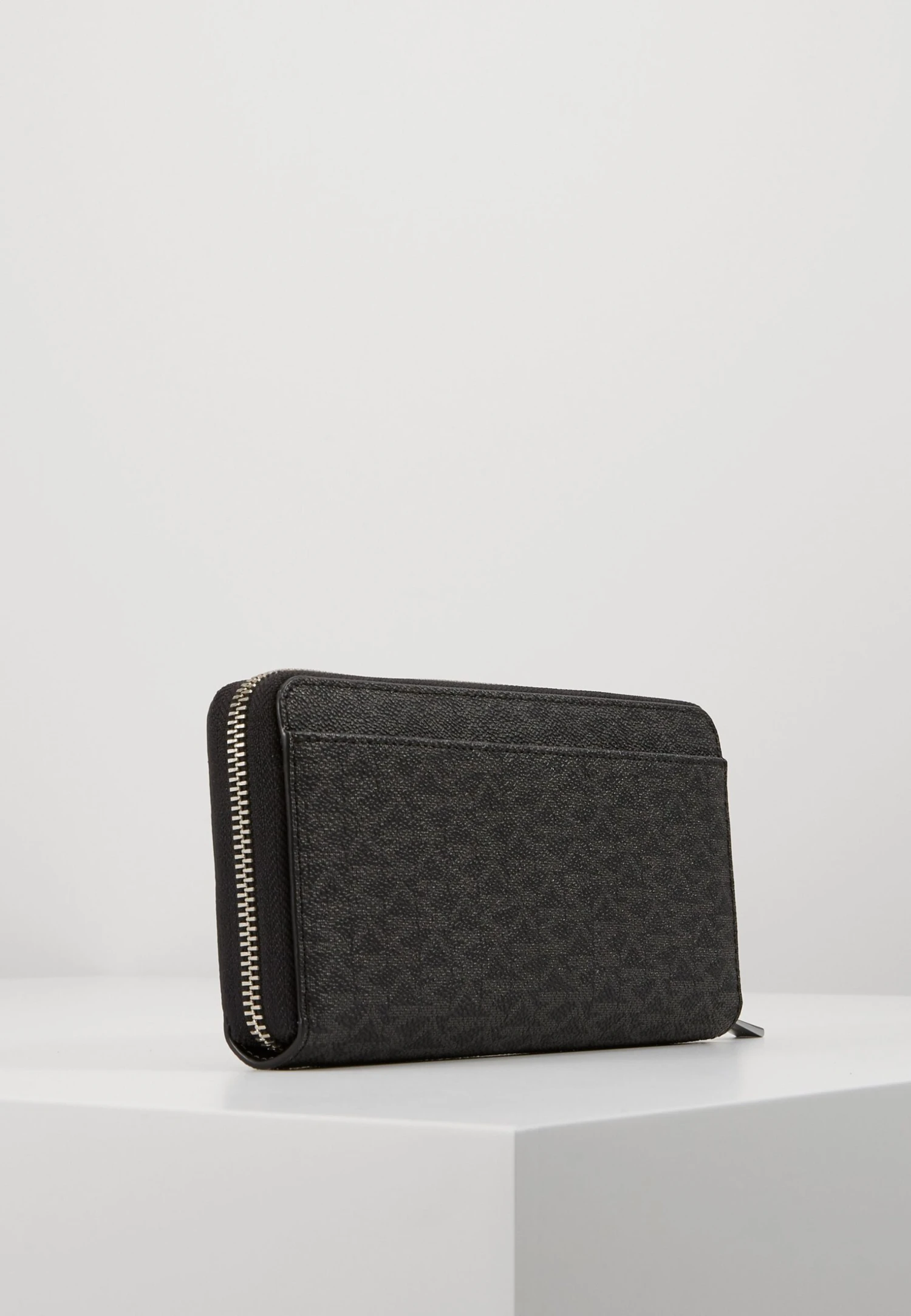 Michael Kors GREYSON TECH ZIP AROUND - Geldbörse - Black 6 Michael Kors GREYSON TECH ZIP AROUND - Geldbörse - Black – Bild 4