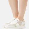 MICHAEL Michael Kors MONIQUE KNIT TRAINER - Sneaker Low - Pale Gold -Michael Kors Geschaft 45e0b64d0ae9420390a037545d0f2dcd