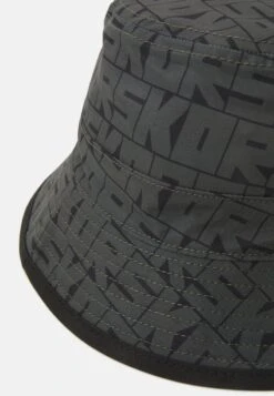 Michael Kors CUBE LOGO UNISEX - Hut - Black -Michael Kors Geschaft 47e0f39159644bf2a98e1d2b34ea11fc