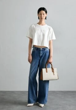 MICHAEL Michael Kors LAILA SATCHEL - Handbag - Vanilla/acorn -Michael Kors Geschaft 4db0fbab9aff44ec868351286529e56f