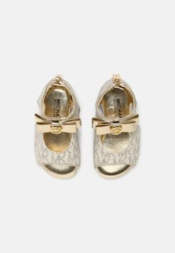 MICHAEL KORS KIDS TILLY DAHNIA 2 - Riemensandalette - Vanilla 11 MICHAEL KORS KIDS TILLY DAHNIA 2 - Riemensandalette - Vanilla -Michael Kors Geschaft 4f6e23d2c9e64309b0f23f1915afa089