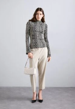 MICHAEL Michael Kors JET SET POUCHETTE - Handbag - Natural -Michael Kors Geschaft 533b9ca4339b4771976fdd95edd85523