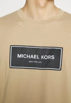 Michael Kors FLAGSHIP LOGO TEE - T-Shirt Print - Khaki 12 Michael Kors FLAGSHIP LOGO TEE - T-Shirt Print - Khaki -Michael Kors Geschaft 562b19a1aee847128db38a3119570f0f