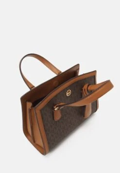 MICHAEL Michael Kors CHANTAL XBODY - Umhängetasche - Brown/acorn 10 MICHAEL Michael Kors CHANTAL XBODY - Umhängetasche - Brown/acorn -Michael Kors Geschaft 5849cb28ba4f4a46ae795cf8722d68ae