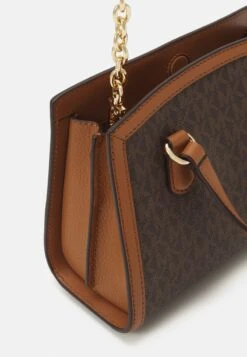 MICHAEL Michael Kors CHANTAL XBODY - Umhängetasche - Brown/acorn 11 MICHAEL Michael Kors CHANTAL XBODY - Umhängetasche - Brown/acorn -Michael Kors Geschaft 587ea119e0c94cb2935f1cd859227a34