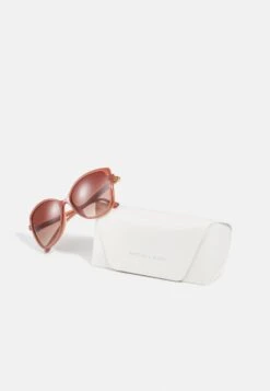 Michael Kors MALTA - Sonnenbrille - Milky Primrose -Michael Kors Geschaft 597b97082d1b44ada415cdcf712e693e