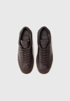 Michael Kors WILTON LACE UP - Trainers - Chocolate -Michael Kors Geschaft 5a5b409533a645269f96a3b9fb5cfdfe