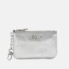 MICHAEL Michael Kors PARKER KEY CARD HOLDER - Geldbörse - Silver-coloured 1 MICHAEL Michael Kors PARKER KEY CARD HOLDER - Geldbörse - Silver-coloured -Michael Kors Geschaft 5c31a69fba3443d99bcb46d48da36345