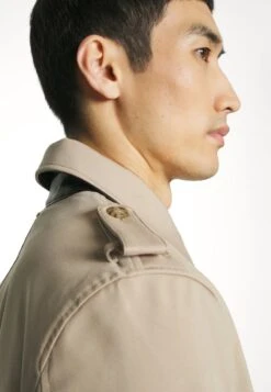 Michael Kors BELTED - Trenchcoat - Khaki 11 Michael Kors BELTED - Trenchcoat - Khaki -Michael Kors Geschaft 5cc8b21b120444d8adacf6a304871478