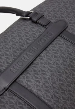 Michael Kors COMMUTER DUFFLE UNISEX - Weekend Bag - Black 11 Michael Kors COMMUTER DUFFLE UNISEX - Weekend Bag - Black -Michael Kors Geschaft 5e21dab2b36545109f08e3545b76648d