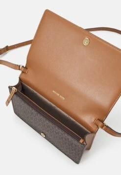 MICHAEL Michael Kors JET SET FLAP XBODY - Cross Body Bag - Brown/acorn -Michael Kors Geschaft 5e97817af176435c95445b18e14320b2