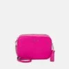 MICHAEL Michael Kors JET CAMERA - Umhängetasche - Cerise 2 MICHAEL Michael Kors JET CAMERA - Umhängetasche - Cerise -Michael Kors Geschaft 66df5d31224a4a55b8c78122f29e2337