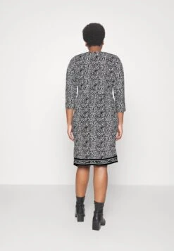 MICHAEL Michael Kors BORDER MIDI - Jerseykleid - Black/white 10 MICHAEL Michael Kors BORDER MIDI - Jerseykleid - Black/white -Michael Kors Geschaft 6b88b6e89ea94db8bc2bce15408e0d37