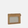 MICHAEL Michael Kors JET SET CHARM CARD HOLDER - Geldbörse - Camel -Michael Kors Geschaft 73dd7589bf394494822ae7685a2b62d0