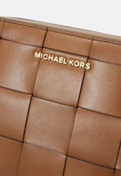 MICHAEL Michael Kors JET SET CAMERA BAG - Umhängetasche - Luggage -Michael Kors Geschaft 765312051d5641a2bc172bca921a45f0