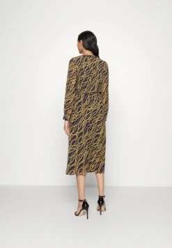 MICHAEL Michael Kors CHAIN MIDI - Freizeitkleid - Midnight Blue 10 MICHAEL Michael Kors CHAIN MIDI - Freizeitkleid - Midnight Blue -Michael Kors Geschaft 76c525d942e14fcf84d592b161d81777