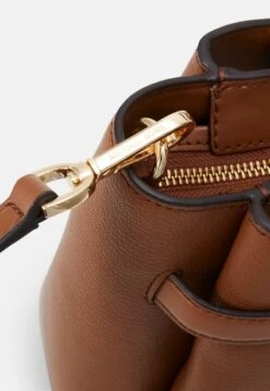 MICHAEL Michael Kors ANGELINA SATCHEL - Handtasche - Luggage 11 MICHAEL Michael Kors ANGELINA SATCHEL - Handtasche - Luggage -Michael Kors Geschaft 7fac5ffb05664318b98501fb3a469b2e