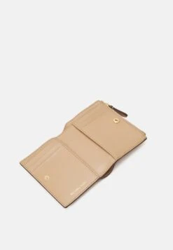 MICHAEL Michael Kors JET SET SNAP BILLFOLD SMALL - Geldbörse - Camel -Michael Kors Geschaft 83183e952f8342128d4880cba3971872