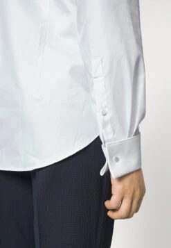 Michael Kors TUXEDO SHIRT - Businesshemd - White -Michael Kors Geschaft 84f8cee6ab2e41ee87fce4ccd918d9fc