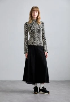 MICHAEL Michael Kors NOVA TRAINER - Trainers - Black -Michael Kors Geschaft 86caab1338884d5db0e11513da3e65b4