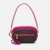 MICHAEL Michael Kors JET CAMERA XBODY SET - Umhängetasche - Cerise -Michael Kors Geschaft 8a6e64fe31ac495fa183b7ca9fd8ff7c