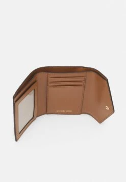 MICHAEL Michael Kors GREENWICH TRIFOLD - Geldbörse - Vanilla -Michael Kors Geschaft 8c2700cc6dd84bef8082e5aa31502c79