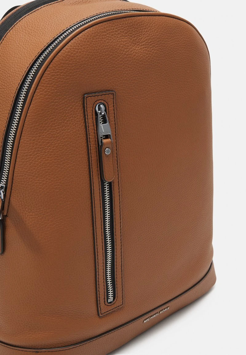 Michael Kors SLIM COMMUTER UNISEX - Tagesrucksack - Luggage 6 Michael Kors SLIM COMMUTER UNISEX - Tagesrucksack - Luggage – Bild 4