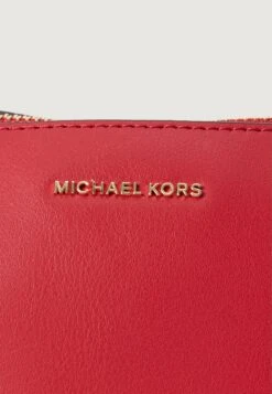 MICHAEL Michael Kors JET SET TRAVEL POUCH - Wash Bag - Red -Michael Kors Geschaft 912e124e6bcc453cb3a744443c8e8500