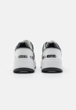 MICHAEL KORS KIDS COSMO MADDY - Sneaker Low - Black -Michael Kors Geschaft 9a6a304fdaf94854b3ec86bd5679bf8e