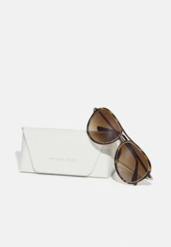 Michael Kors BRECKENRIDGE - Sonnenbrille - Dark Tortoise 11 Michael Kors BRECKENRIDGE - Sonnenbrille - Dark Tortoise -Michael Kors Geschaft 9aaad273a0114dff89865a2cd9d7fa8e