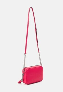 MICHAEL Michael Kors JET CAMERA - Umhängetasche - Geranium -Michael Kors Geschaft 9d8c241e107443058b5f9749c5873a57